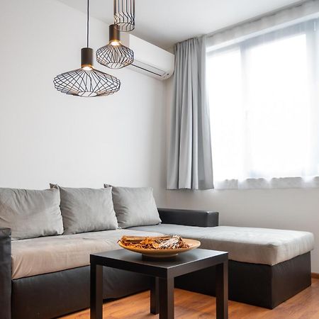 Sunny 1Bdr Apartment Near Center София Экстерьер фото