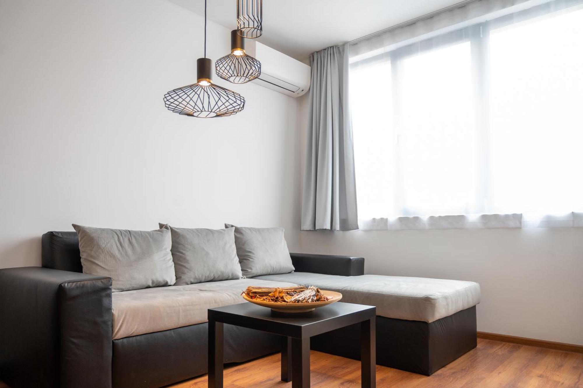 Sunny 1Bdr Apartment Near Center София Экстерьер фото